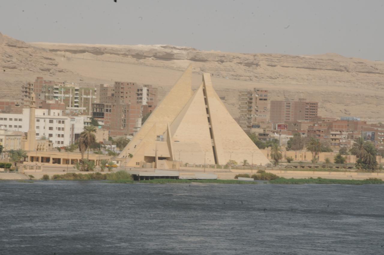 King Akhenaton Hotel อัล มินยา ภายนอก รูปภาพ